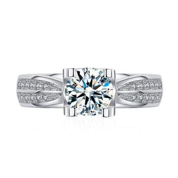 Bullhead clip inlaid with 1CT moissanite diamond ring, European and American fashion high-end 925 sterling silver ring, female marriage proposal ring wholesale