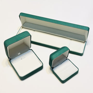 Jewelry gift box, ring, necklace, stud earrings, bracelet, packaging box, one piece for wholesale, special dark green high-end.